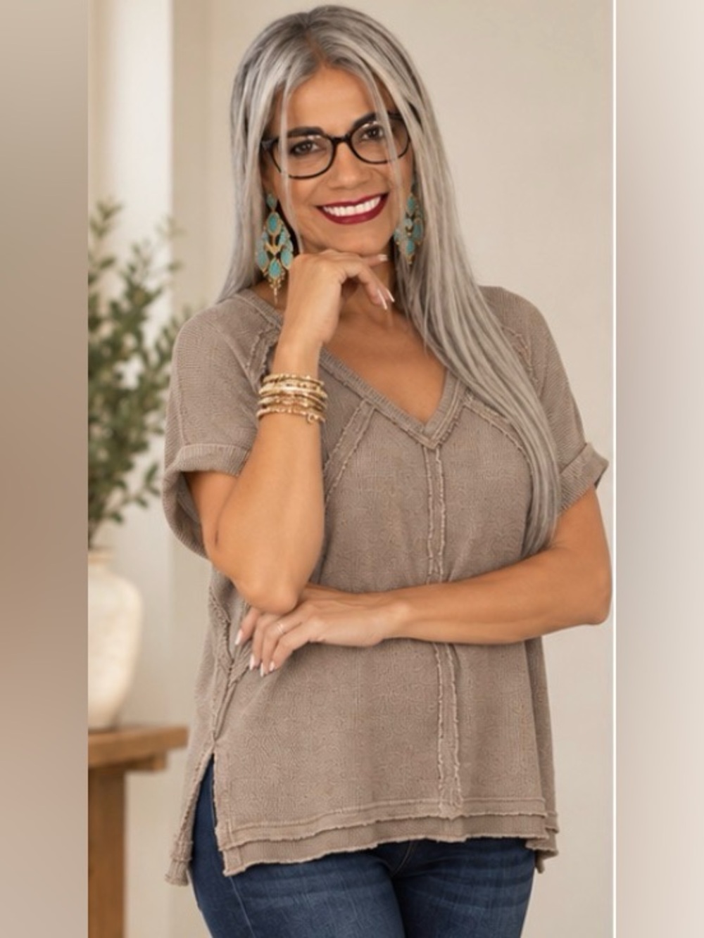 POL Taupe Exposed-Seam Lightweight Knit V-Neck Top - Picture 2 of 10
